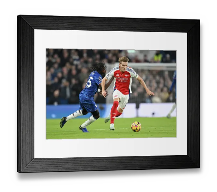 Framed Print : Chelsea FC v Arsenal FC - Premier League