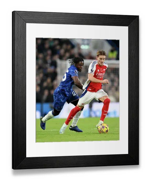 Framed Print : Chelsea FC v Arsenal FC - Premier League