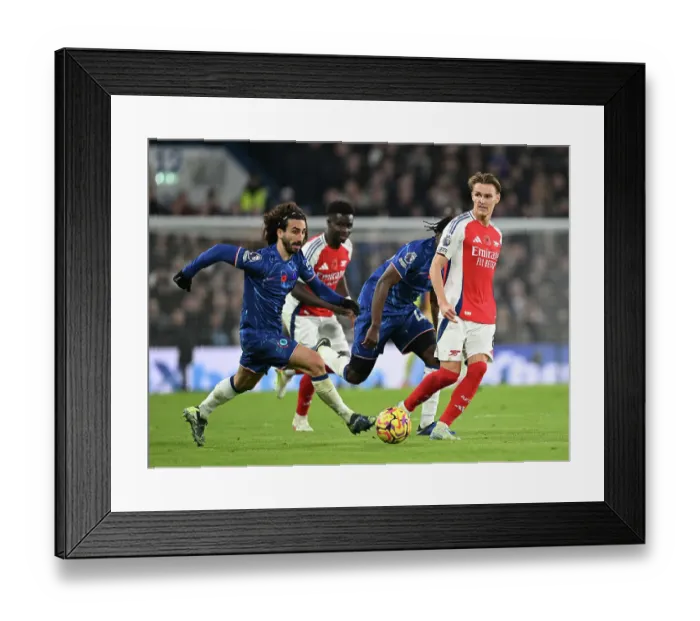 Framed Print : Chelsea FC v Arsenal FC - Premier League