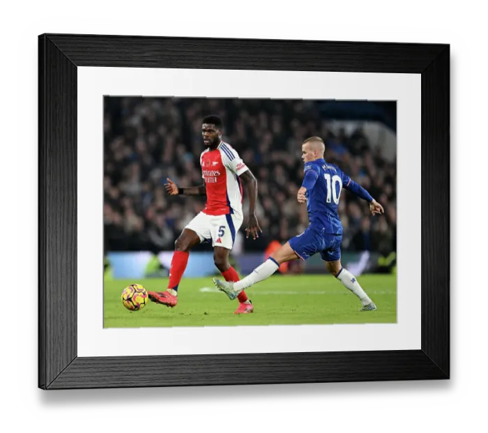 Framed Print : Chelsea FC v Arsenal FC - Premier League Framed Print : Chelsea FC v Arsenal FC - Premier League