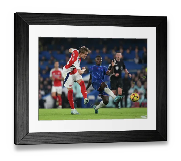 Framed Print : Chelsea FC v Arsenal FC - Premier League