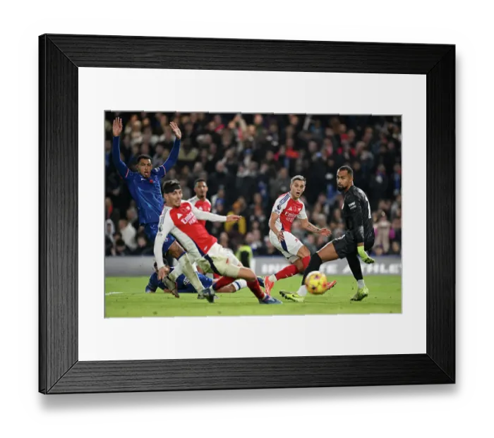 Framed Print : Chelsea FC v Arsenal FC - Premier League