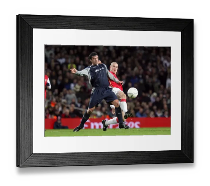 Framed Print : Philippe Senderos (Arsenal) Gary Speed (Bolton)
