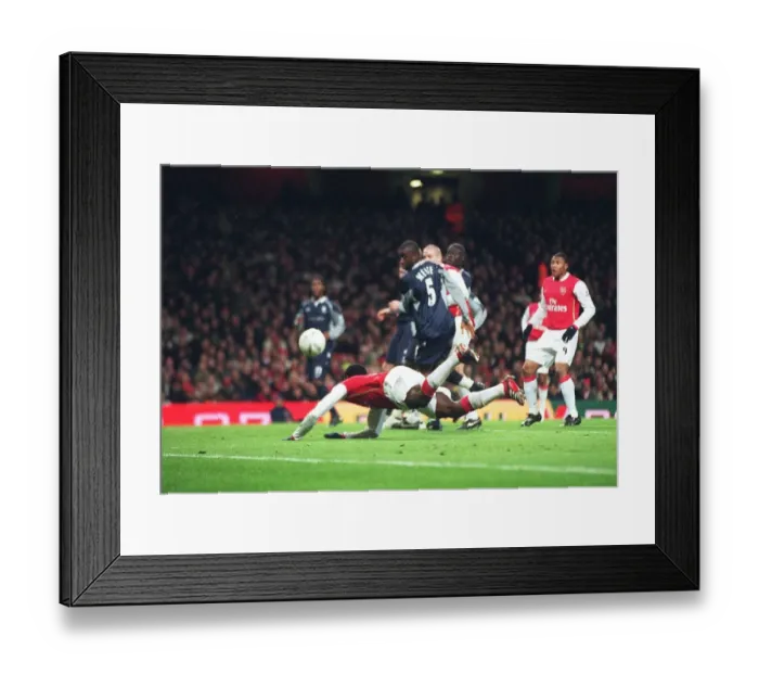 Framed Print : Arsenal vs Bolton Wanderers: FA Cup 2006-07 Framed Print : Arsenal vs Bolton Wanderers: FA Cup 2006-07