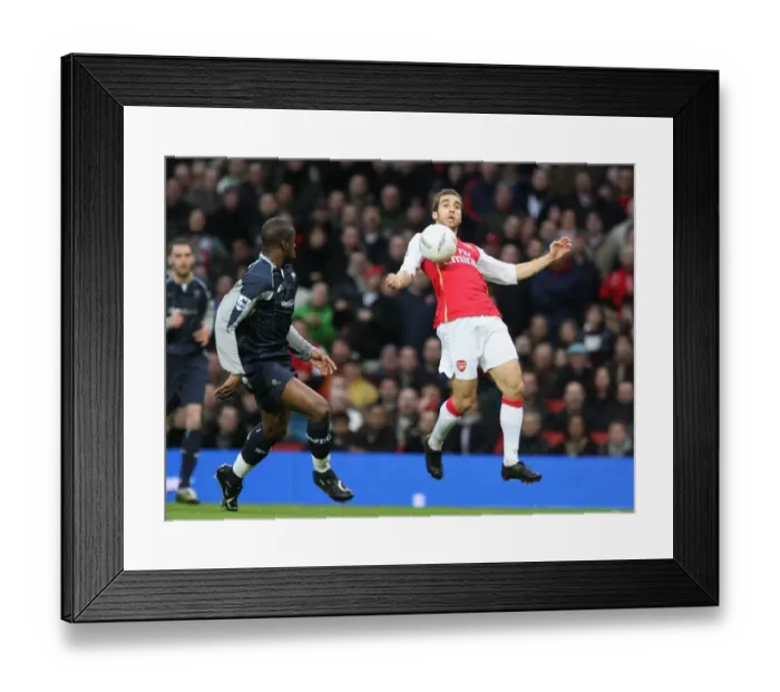 Framed Print : Mathieu Flamini (Arsenal) Abdoulaye Meite (Bolton)