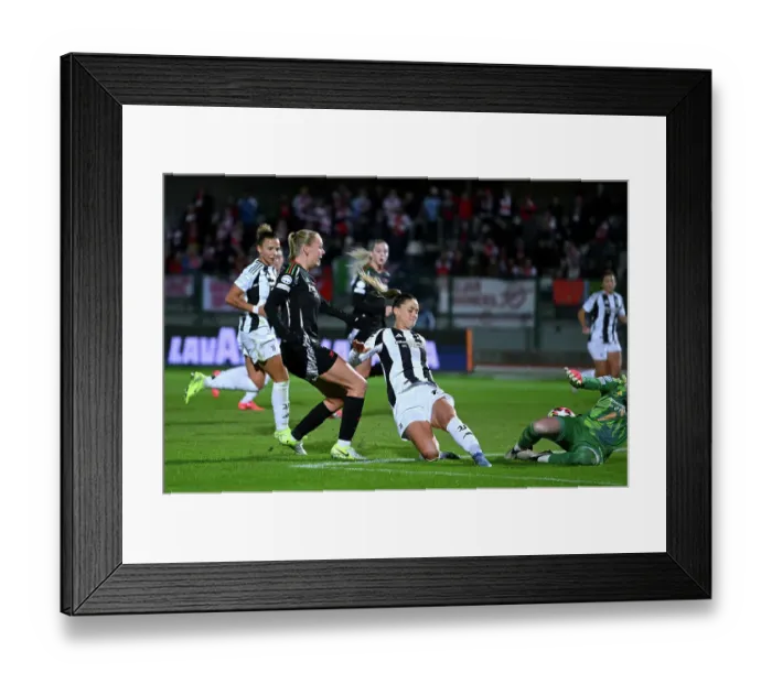 Framed Print : Juventus FC v Arsenal FC - UEFA Women's Champions League 2024 / 25 Group Stage MD3 Framed Print : Juventus FC v Arsenal FC - UEFA Women's Champions League 2024 / 25 Group Stage MD3