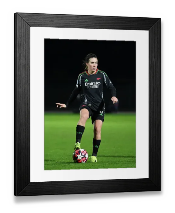 Framed Print : Juventus FC v Arsenal FC - UEFA Women's Champions League 2024 / 25 Group Stage MD3 Framed Print : Juventus FC v Arsenal FC - UEFA Women's Champions League 2024 / 25 Group Stage MD3