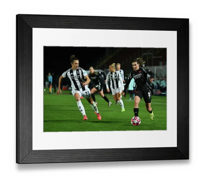 Framed Print : Juventus FC v Arsenal FC - UEFA Women's Champions League 2024 / 25 Group Stage MD3