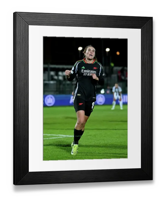 Framed Print : Juventus FC v Arsenal FC - UEFA Women's Champions League 2024 / 25 Group Stage MD3