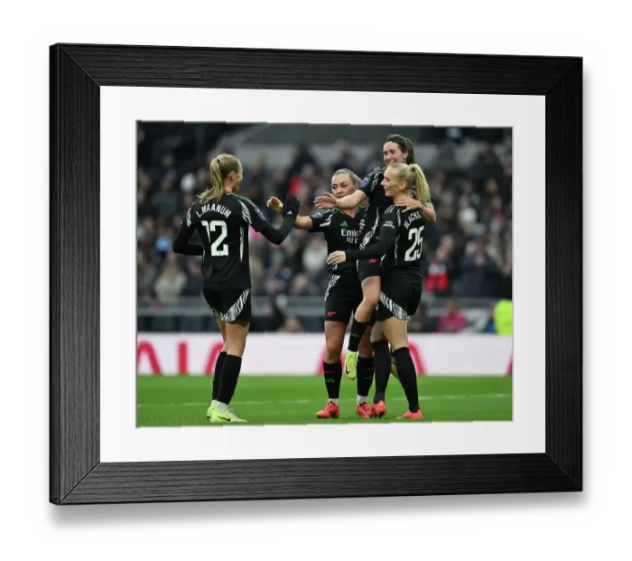Framed Print : Tottenham Hotspur v Arsenal - Barclays Women's Super League Framed Print : Tottenham Hotspur v Arsenal - Barclays Women's Super League