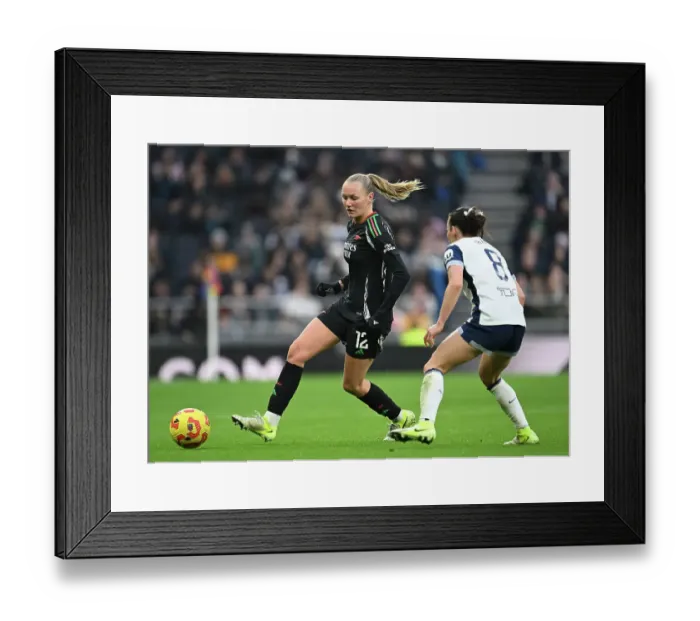Framed Print : Tottenham Hotspur v Arsenal - Barclays Women's Super League Framed Print : Tottenham Hotspur v Arsenal - Barclays Women's Super League