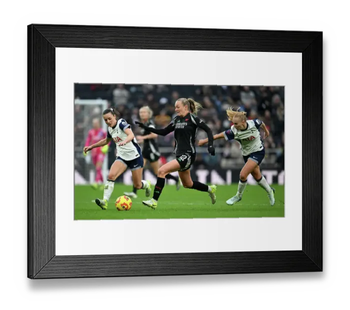 Framed Print : Tottenham Hotspur v Arsenal - Barclays Women's Super League Framed Print : Tottenham Hotspur v Arsenal - Barclays Women's Super League