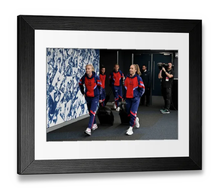 Framed Print : Tottenham Hotspur v Arsenal - Barclays Women's Super League Framed Print : Tottenham Hotspur v Arsenal - Barclays Women's Super League