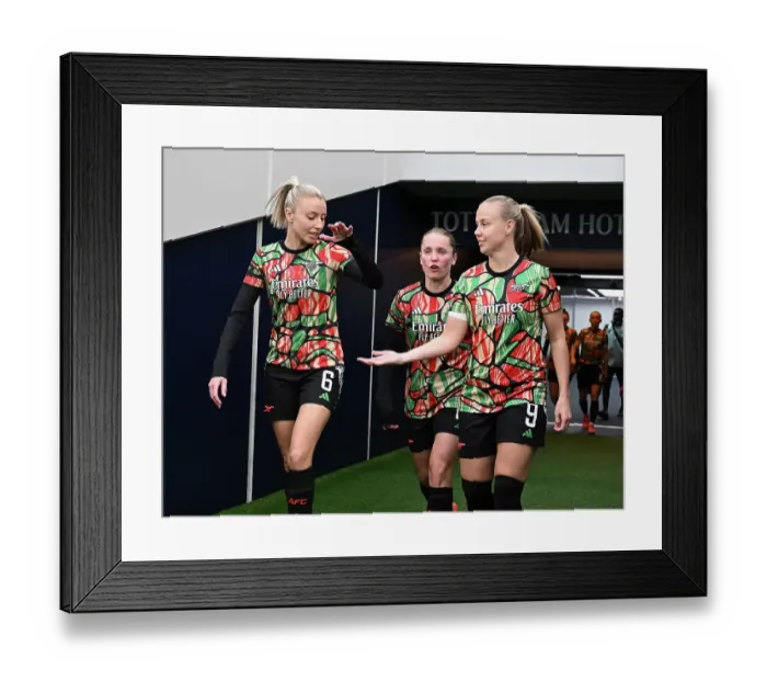 Framed Print : Tottenham Hotspur v Arsenal - Barclays Women's Super League