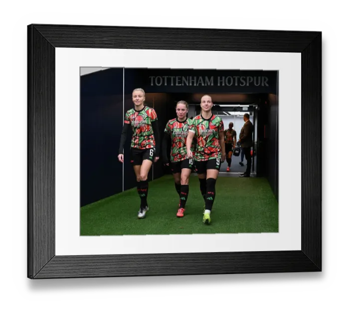 Framed Print : Tottenham Hotspur v Arsenal - Barclays Women's Super League