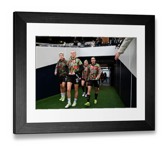 Framed Print : Tottenham Hotspur v Arsenal - Barclays Women's Super League