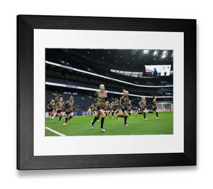 Framed Print : Tottenham Hotspur v Arsenal - Barclays Women's Super League Framed Print : Tottenham Hotspur v Arsenal - Barclays Women's Super League