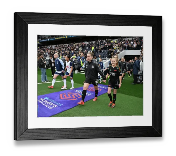 Framed Print : Tottenham Hotspur v Arsenal - Barclays Women's Super League Framed Print : Tottenham Hotspur v Arsenal - Barclays Women's Super League