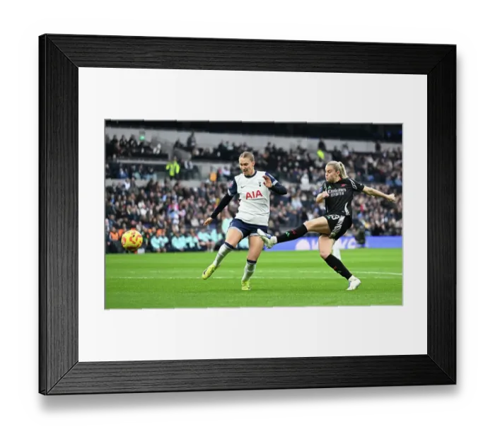 Framed Print : Tottenham Hotspur v Arsenal - Barclays Women's Super League