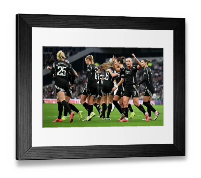 Framed Print : Tottenham Hotspur v Arsenal - Barclays Women's Super League