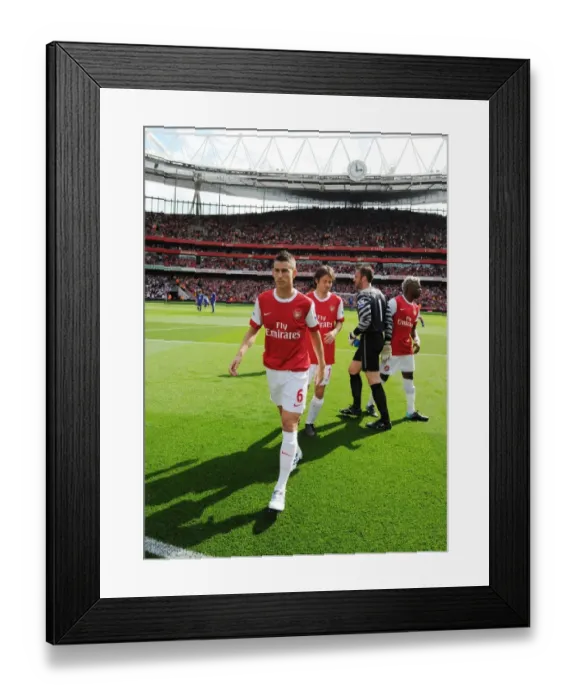 Framed Print : Laurent Koscielny (Arsenal). Arsenal 4: 1 Blackburn Rovers, Barclays Premier League