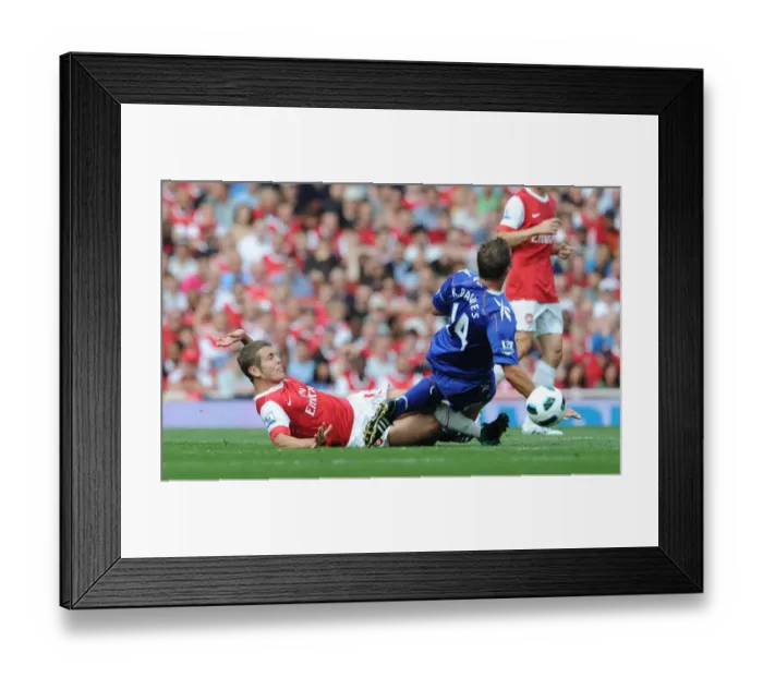 Framed Print : Jack Wilshere (Arsenal) Kevin Davies (Bolton). Arsenal 4: 1 Blackburn Rovers Framed Print : Jack Wilshere (Arsenal) Kevin Davies (Bolton). Arsenal 4: 1 Blackburn Rovers