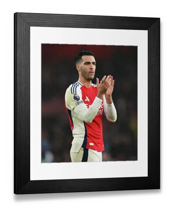 Framed Print : Arsenal FC v Nottingham Forest FC - Premier League