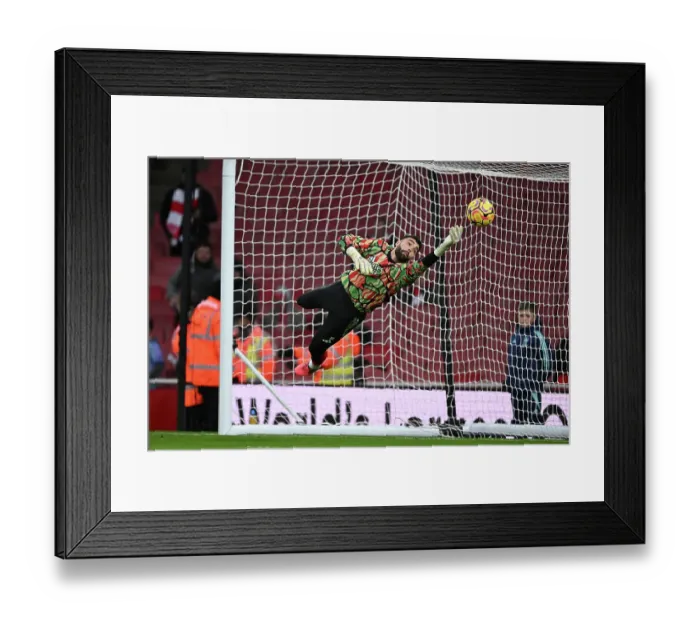 Framed Print : Arsenal FC v Nottingham Forest FC - Premier League Framed Print : Arsenal FC v Nottingham Forest FC - Premier League