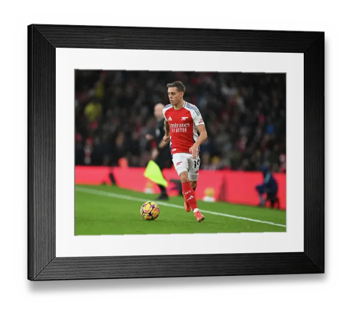 Framed Print : Arsenal FC v Nottingham Forest FC - Premier League Framed Print : Arsenal FC v Nottingham Forest FC - Premier League