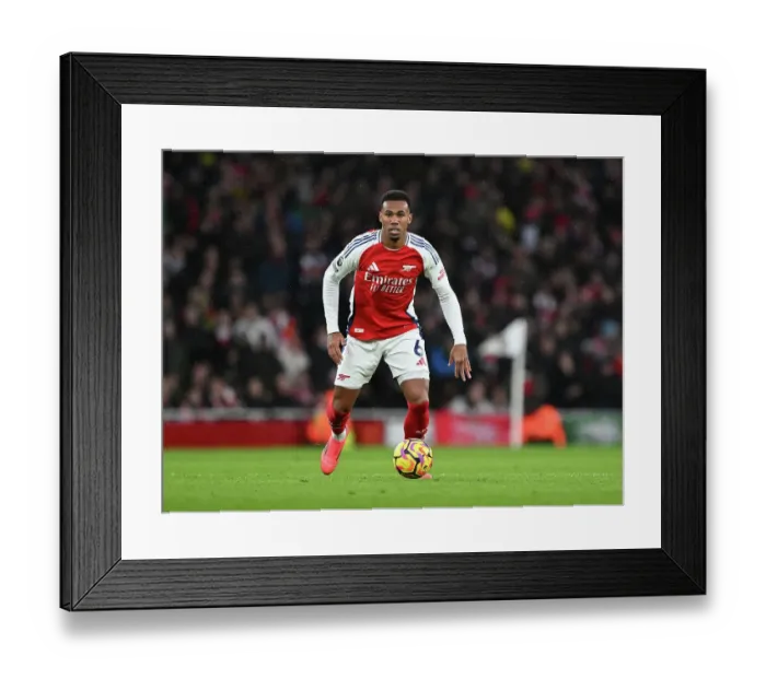 Framed Print : Arsenal FC v Nottingham Forest FC - Premier League Framed Print : Arsenal FC v Nottingham Forest FC - Premier League