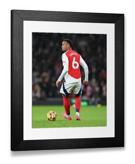 Framed Print : Arsenal FC v Nottingham Forest FC - Premier League