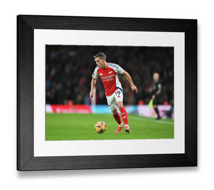 Framed Print : Arsenal FC v Nottingham Forest FC - Premier League Framed Print : Arsenal FC v Nottingham Forest FC - Premier League