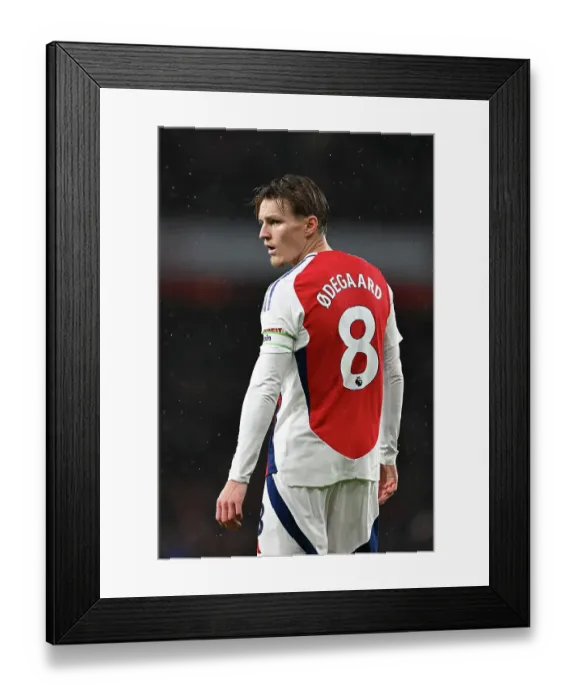 Framed Print : Arsenal FC v Nottingham Forest FC - Premier League Framed Print : Arsenal FC v Nottingham Forest FC - Premier League