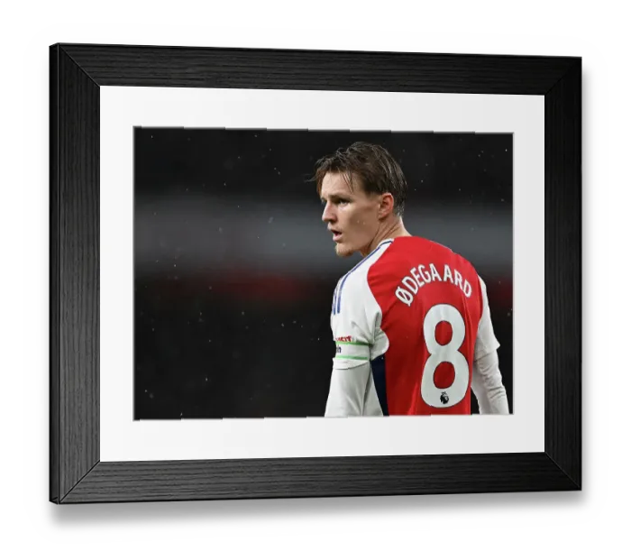 Framed Print : Arsenal FC v Nottingham Forest FC - Premier League