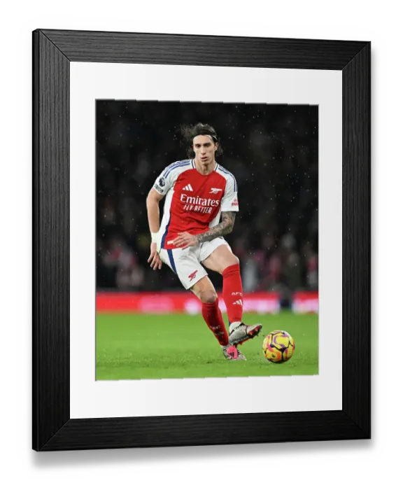 Framed Print : Arsenal FC v Nottingham Forest FC - Premier League Framed Print : Arsenal FC v Nottingham Forest FC - Premier League