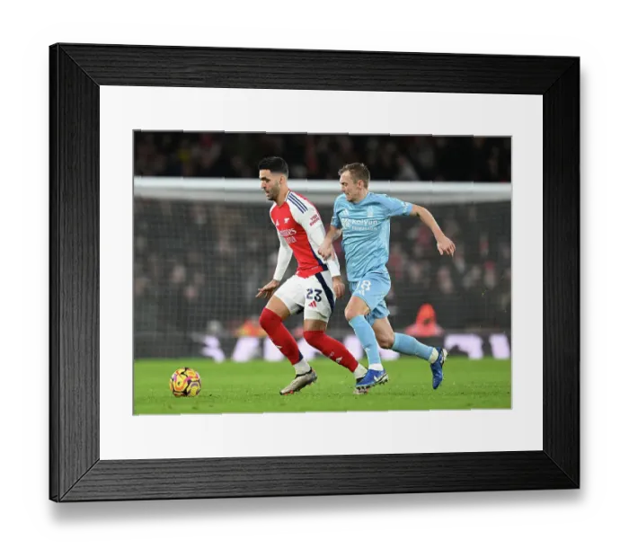 Framed Print : Arsenal FC v Nottingham Forest FC - Premier League