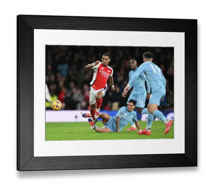 Framed Print : Arsenal FC v Nottingham Forest FC - Premier League Framed Print : Arsenal FC v Nottingham Forest FC - Premier League