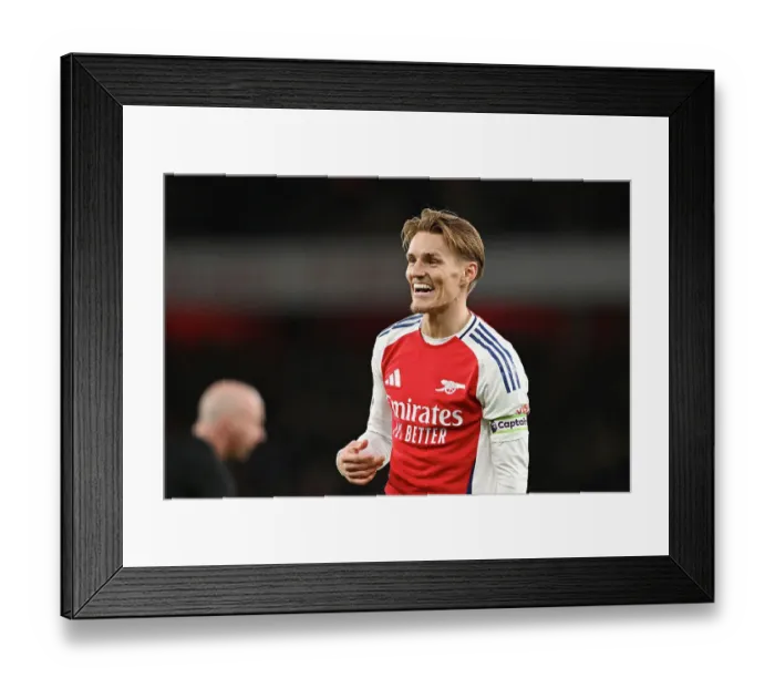 Framed Print : Arsenal FC v Nottingham Forest FC - Premier League Framed Print : Arsenal FC v Nottingham Forest FC - Premier League