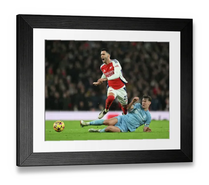 Framed Print : Arsenal FC v Nottingham Forest FC - Premier League