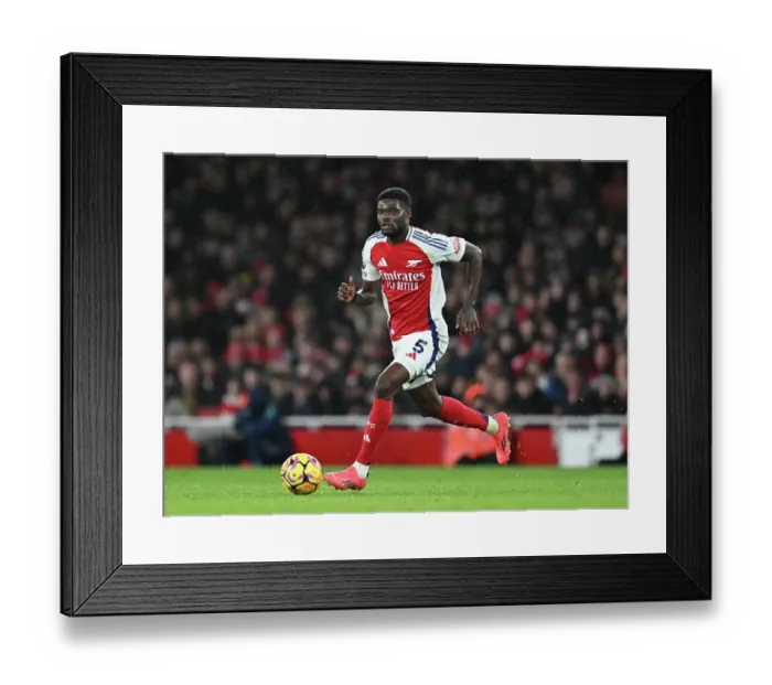 Framed Print : Arsenal FC v Nottingham Forest FC - Premier League Framed Print : Arsenal FC v Nottingham Forest FC - Premier League
