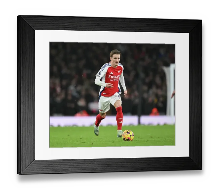 Framed Print : Arsenal FC v Nottingham Forest FC - Premier League Framed Print : Arsenal FC v Nottingham Forest FC - Premier League