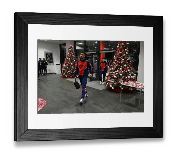 Framed Print : Arsenal FC v Nottingham Forest FC - Premier League