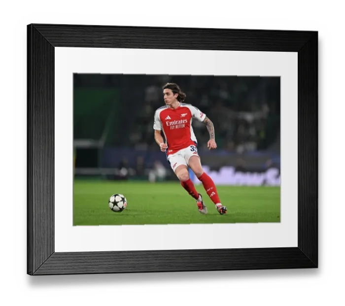 Framed Print : Sporting Clube de Portugal v Arsenal FC - UEFA Champions League 2024 / 25 League Phase MD5