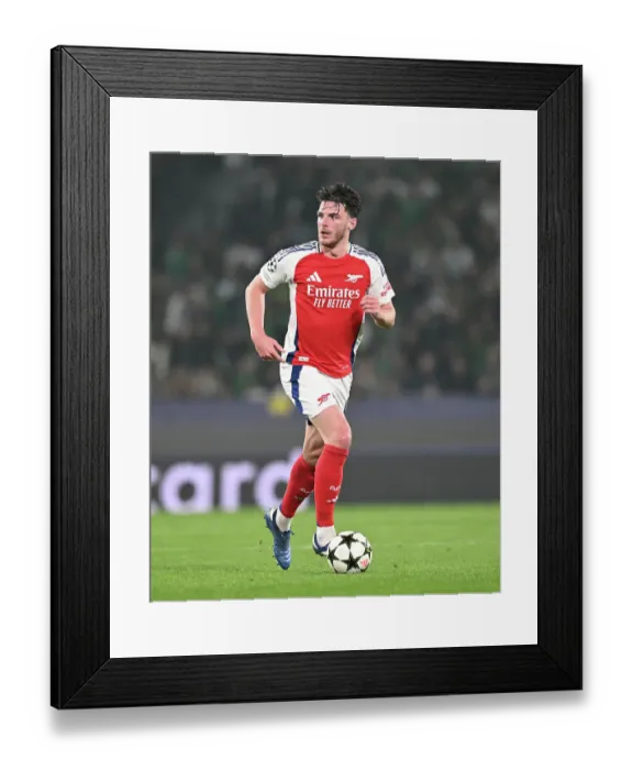Framed Print : Sporting Clube de Portugal v Arsenal FC - UEFA Champions League 2024 / 25 League Phase MD5