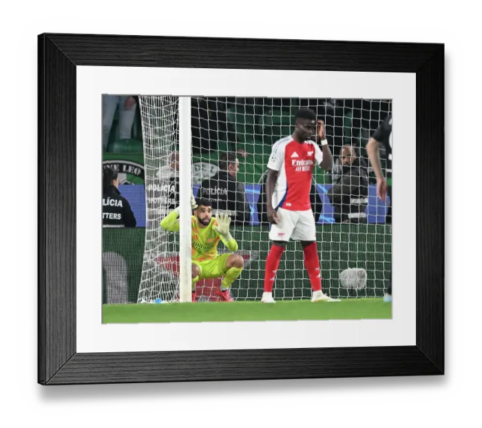 Framed Print : Sporting Clube de Portugal v Arsenal FC - UEFA Champions League 2024 / 25 League Phase MD5