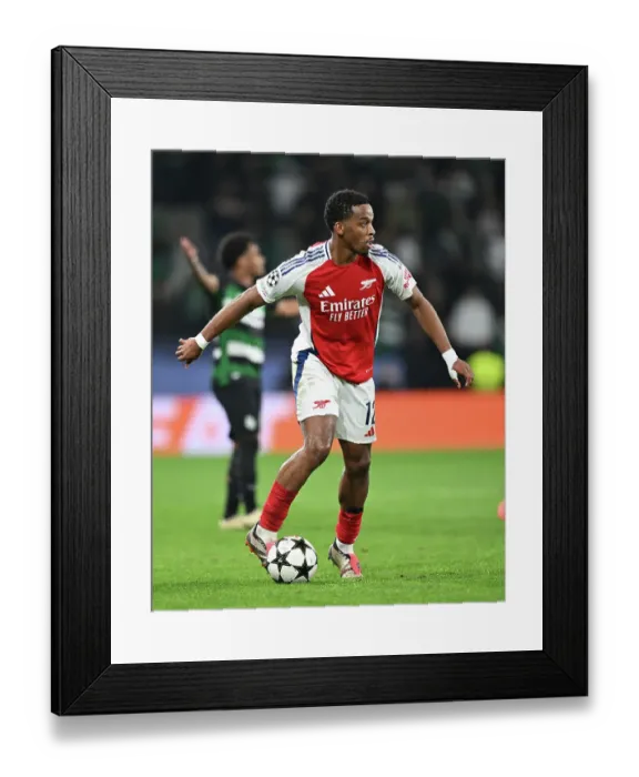 Framed Print : Sporting Clube de Portugal v Arsenal FC - UEFA Champions League 2024 / 25 League Phase MD5