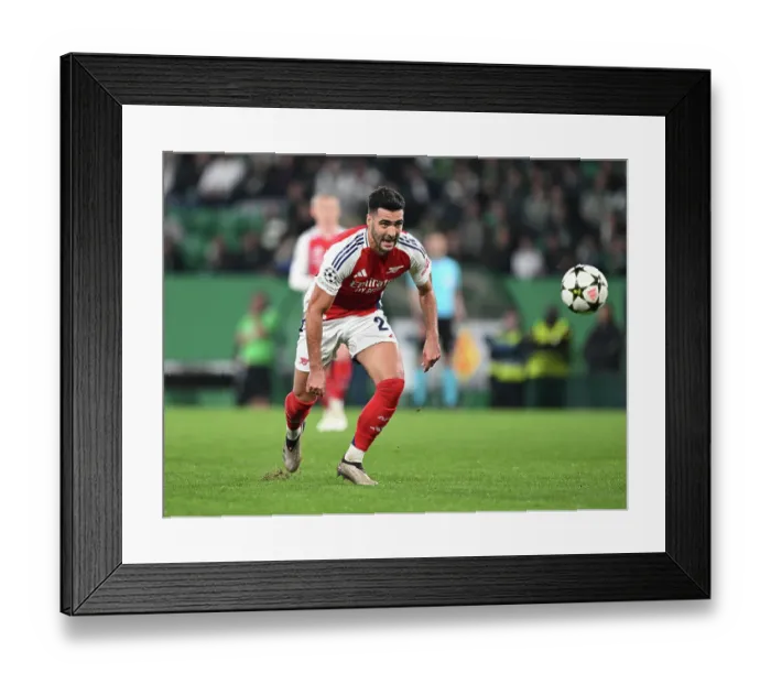 Framed Print : Sporting Clube de Portugal v Arsenal FC - UEFA Champions League 2024 / 25 League Phase MD5