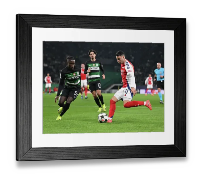 Framed Print : Sporting Clube de Portugal v Arsenal FC - UEFA Champions League 2024 / 25 League Phase MD5