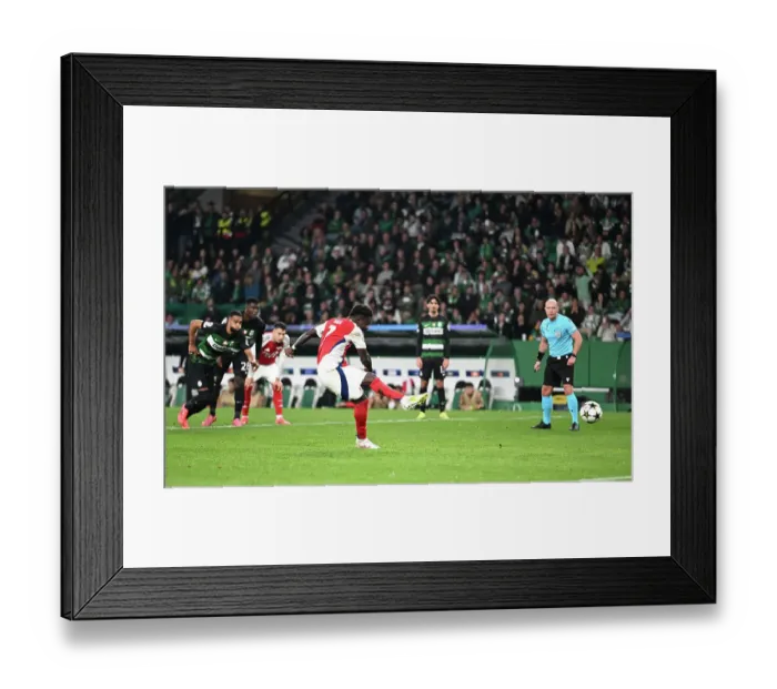 Framed Print : Sporting Clube de Portugal v Arsenal FC - UEFA Champions League 2024 / 25 League Phase MD5