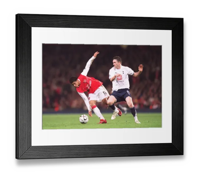 Framed Print : Denilson (Arsenal) Robbie Keane (Tottenham) Framed Print : Denilson (Arsenal) Robbie Keane (Tottenham)